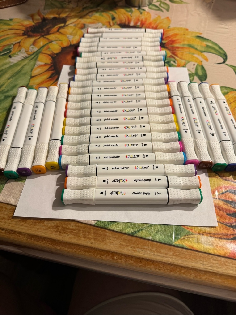 Set of like new fabric markers, 33 total